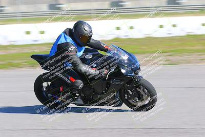 media/Jan-20-2023-Fastrack Riders (Fri) [[f2ad32aba3]]/Level 1/session 3 turn 9/